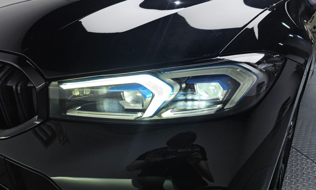 BMW 3-Series 320i Touring M Sports, 2024