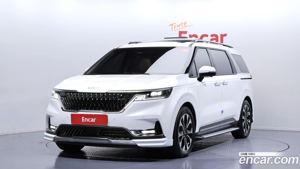 Kia Carnival 7-Seater Signature, 2023