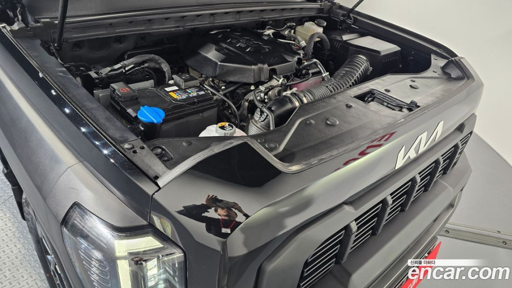 Kia Tasman 2.5T Gasoline 4WD, 2026