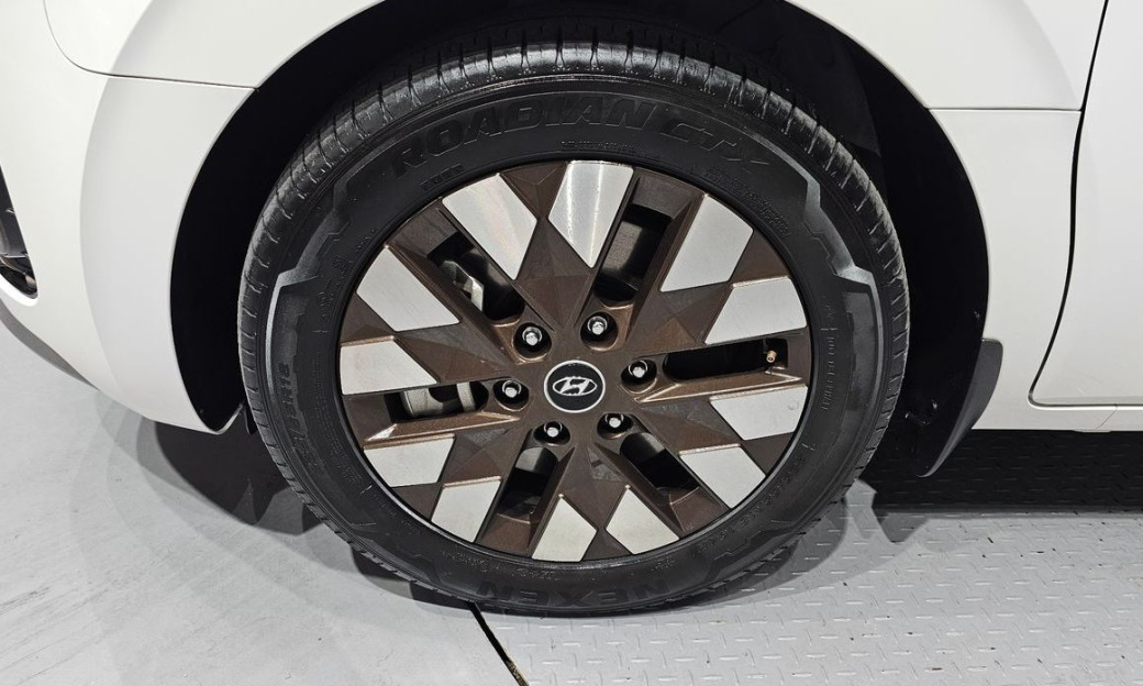 Hyundai Staria 2WD Camping Car, 2024