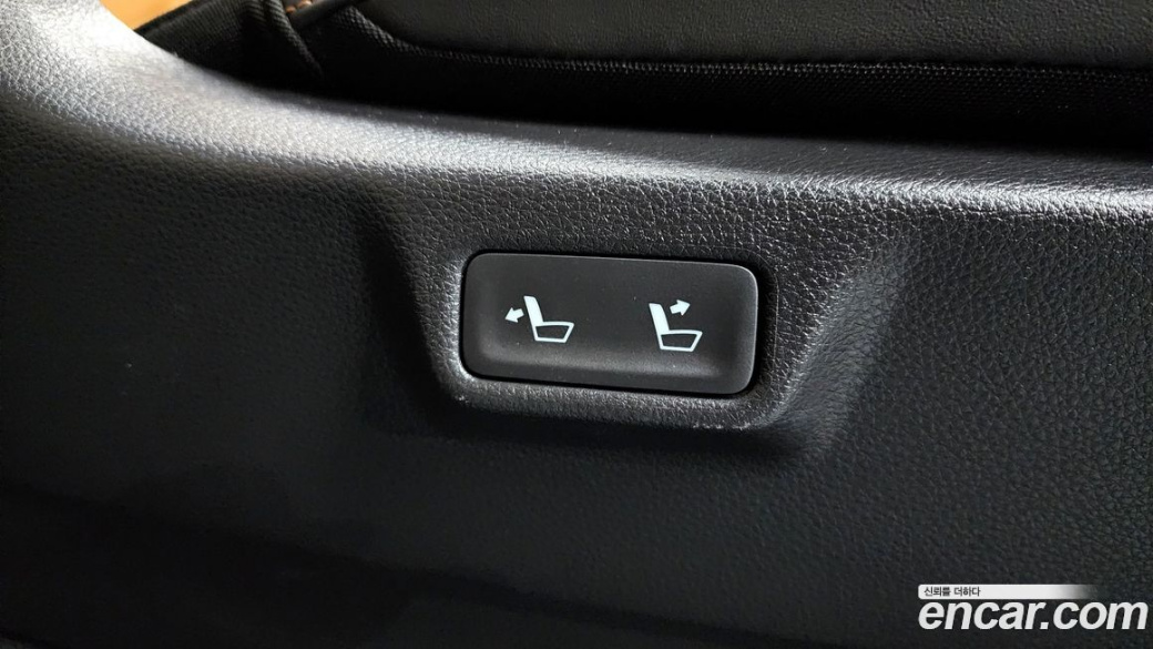 Kia Carnival 9-Seater Signature, 2023