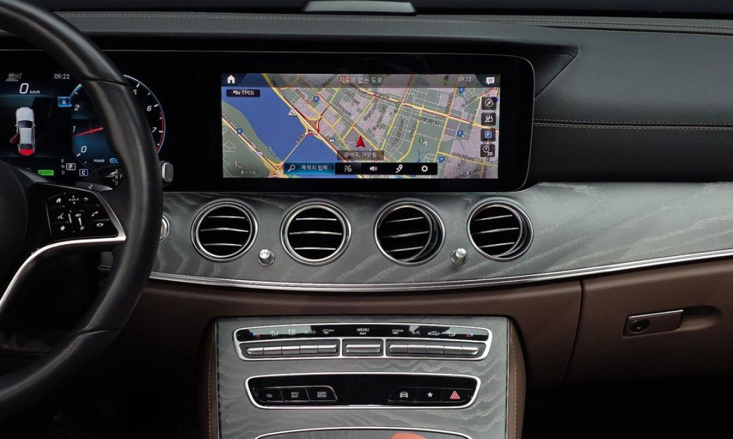 Mercedes-Benz E-Class E350 4MATIC Exclusive, 2023