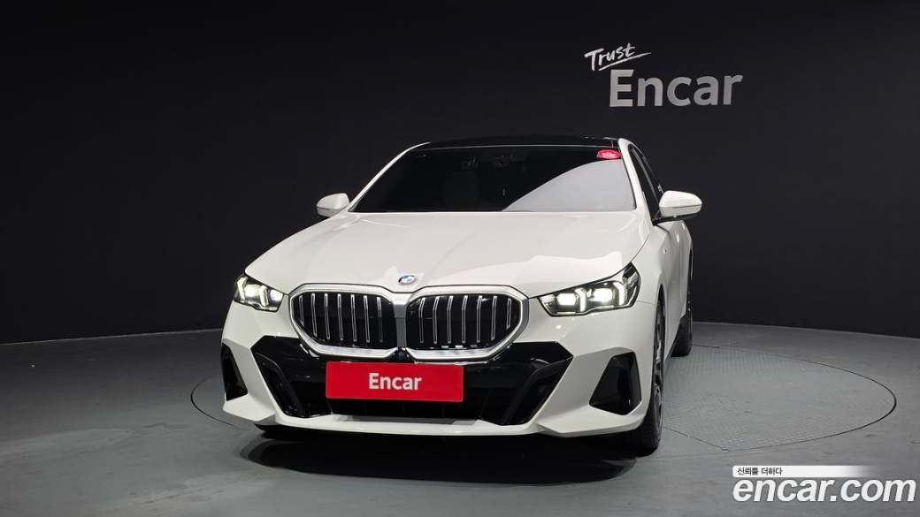 BMW 5-Series 520i M Sport, 2024