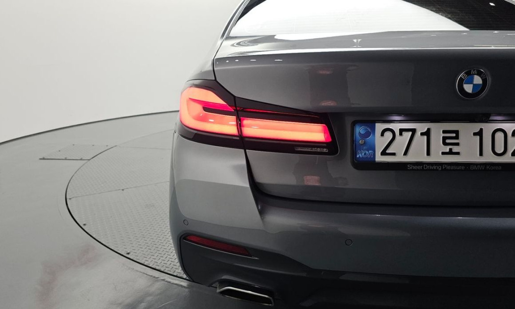 BMW 5-Series 520i M Sport, 2023