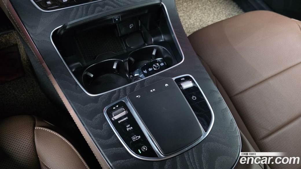 Mercedes-Benz E-Class E250 AMG Line, 2023
