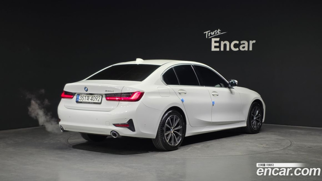 BMW 3-Series 320i, 2022