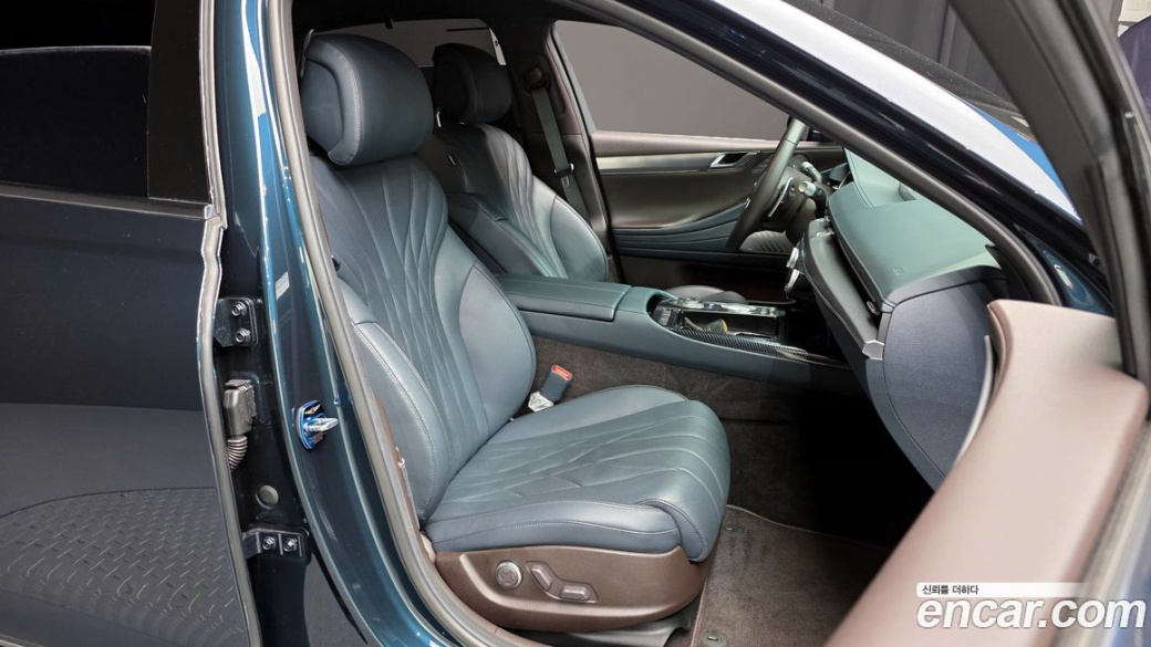 Genesis G80 Gasoline 2.5 Turbo AWD, 2022