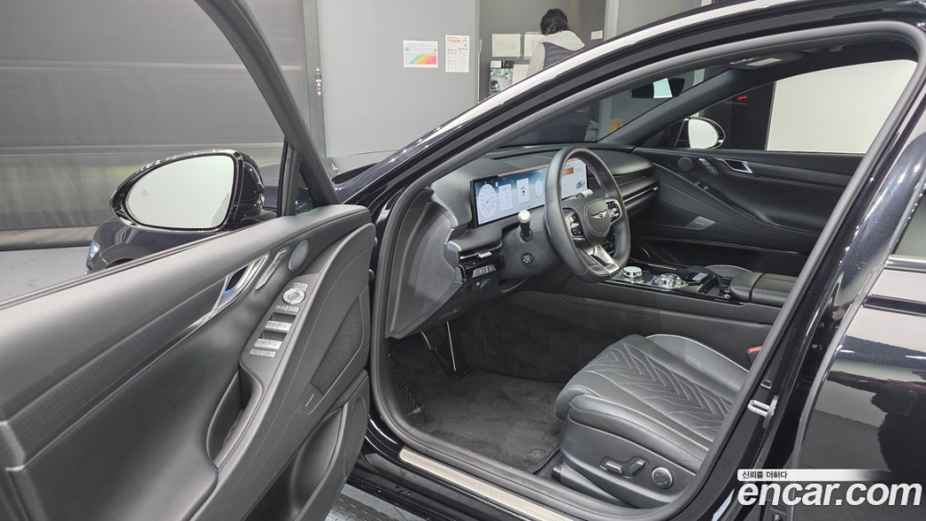 Genesis G80 Gasoline 2.5 Turbo 2WD, 2025