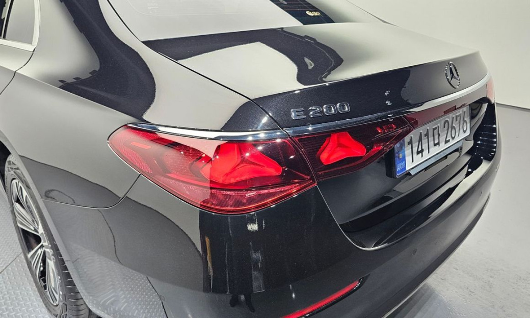 Mercedes-Benz E-Class E200 Avantgarde, 2025