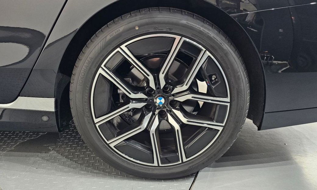 BMW 7-Series 740d xDrive M Sport, 2025