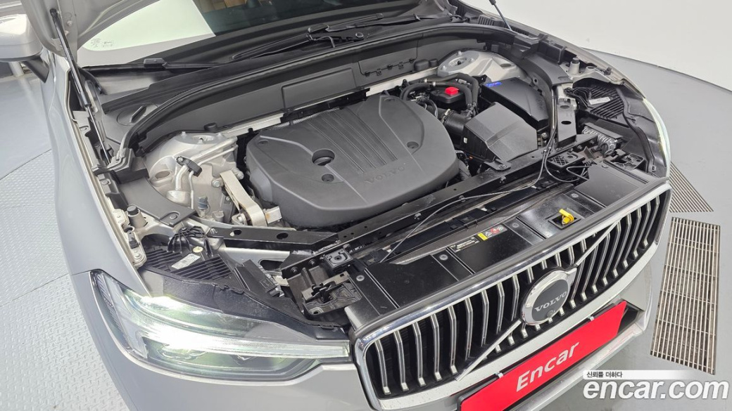 Volvo XC60 B5 Inscription, 2022