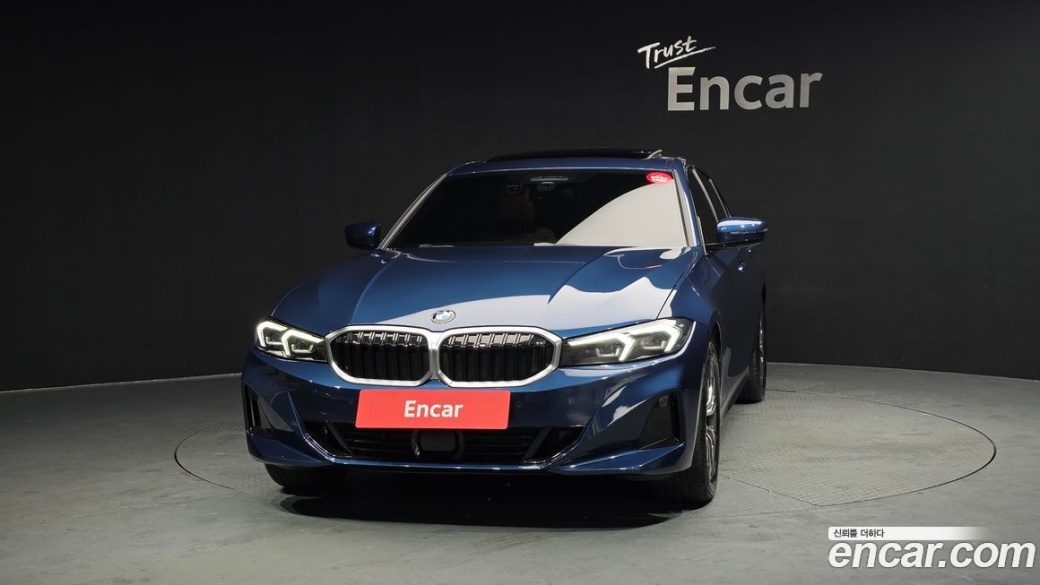 BMW 3-Series 320i, 2024