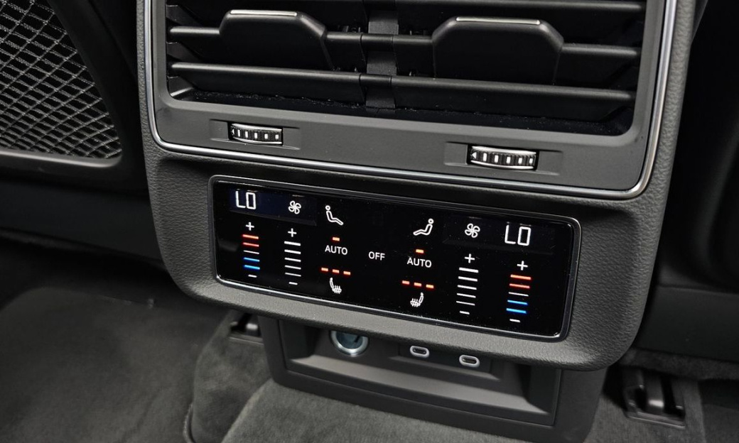 Audi Q7 55 TFSI Quattro Premium, 2025
