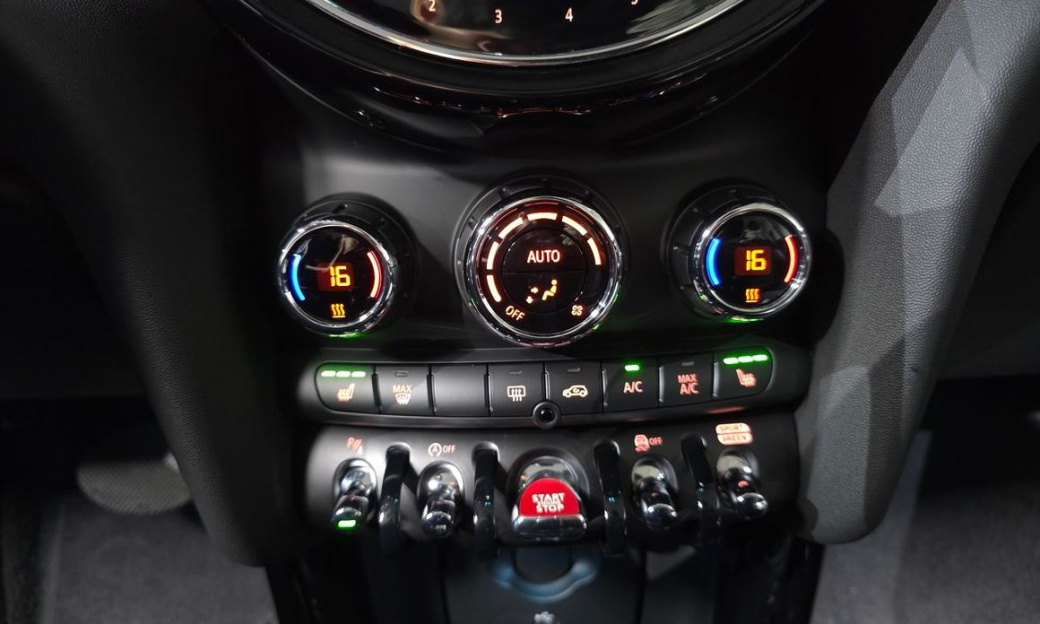 Mini Cooper 5Door Classic, 2024