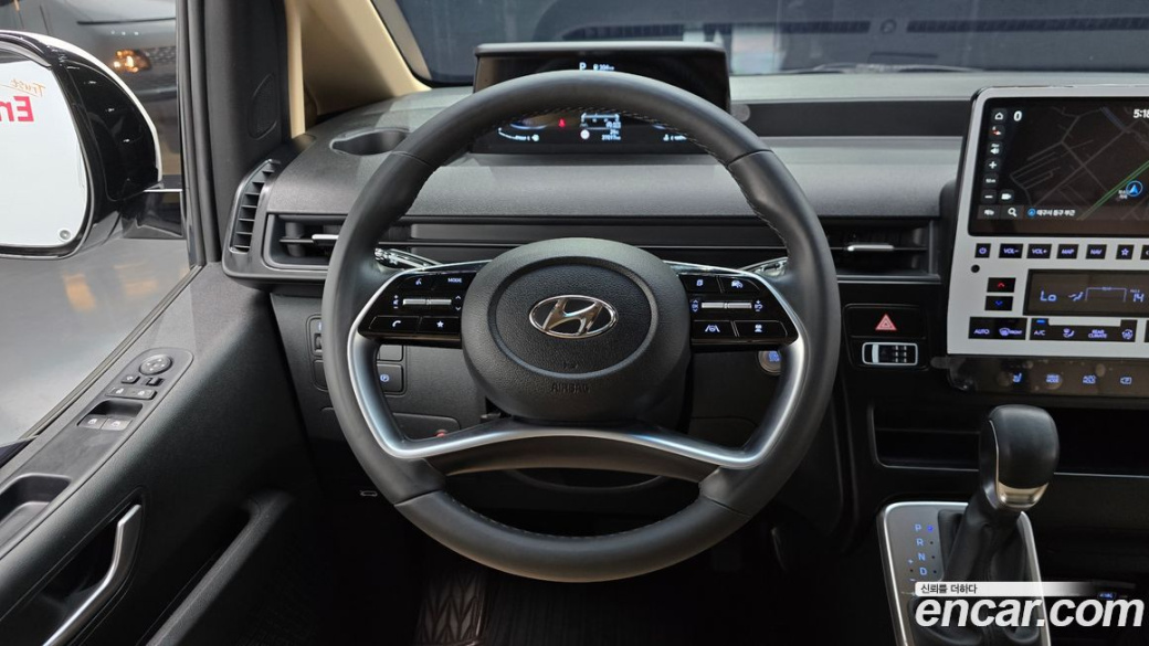 Hyundai Staria 2WD Camping Car, 2023