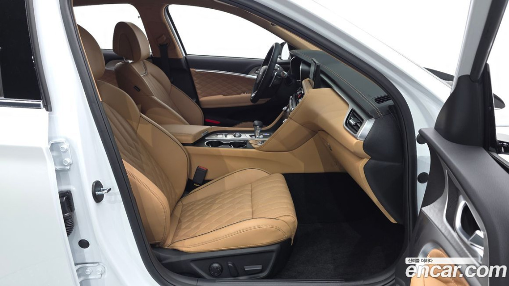 Genesis G70 Gasoline 2.5T 4WD, 2026