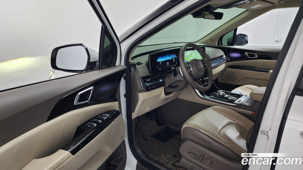 Kia Carnival 9-Seater Hi-Limousine, 2023