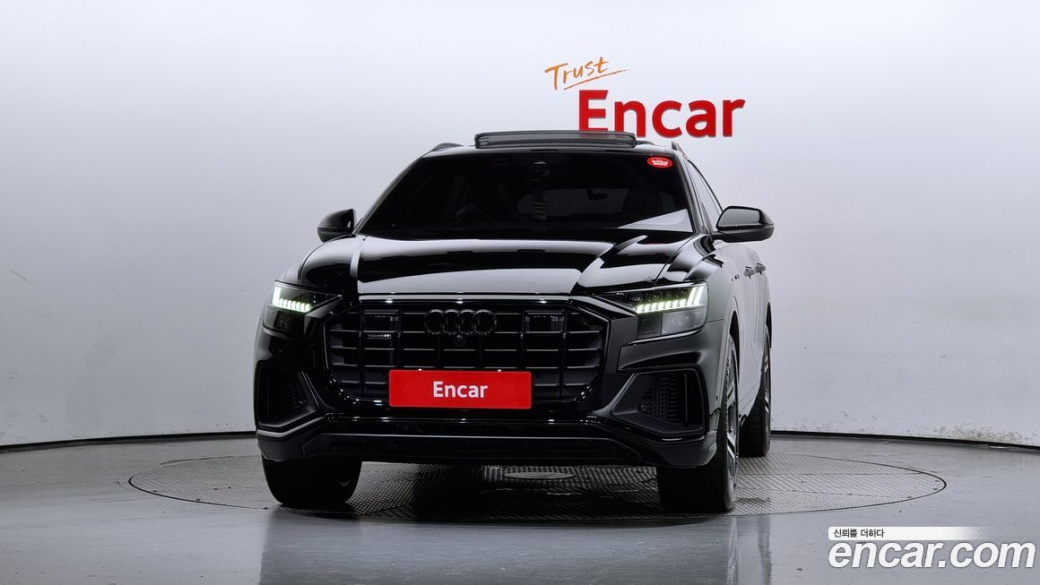 Audi Q8 55 TFSI Quattro Premium, 2023