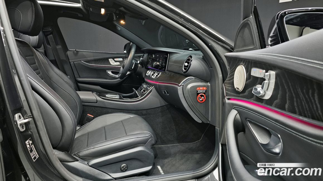 Mercedes-Benz E-Class E220d 4MATIC AMG Line, 2022