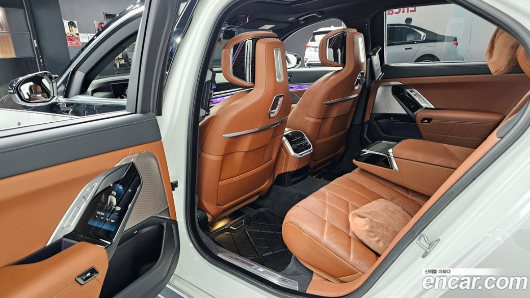 BMW 7-Series 740d xDrive M Sport, 2025