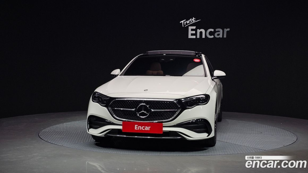 Mercedes-Benz E-Class E300 4MATIC AMG Line, 2026