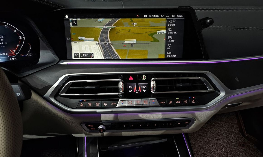 BMW X7 xDrive 40i Design Pure Excellence 7-Seater, 2022