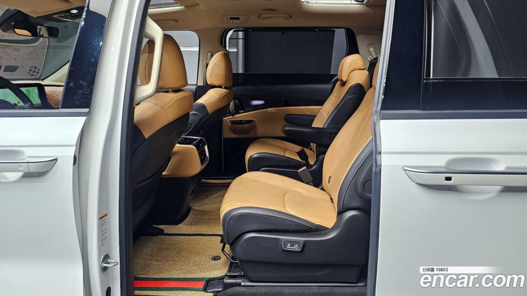 Kia Carnival 9-Seater Signature, 2022