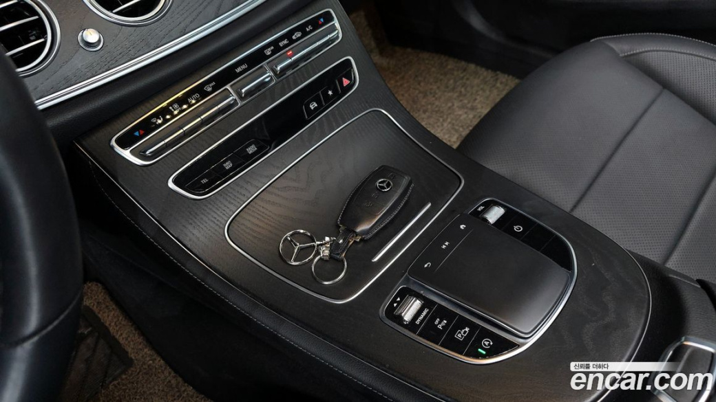Mercedes-Benz E-Class E250 AMG Line, 2023