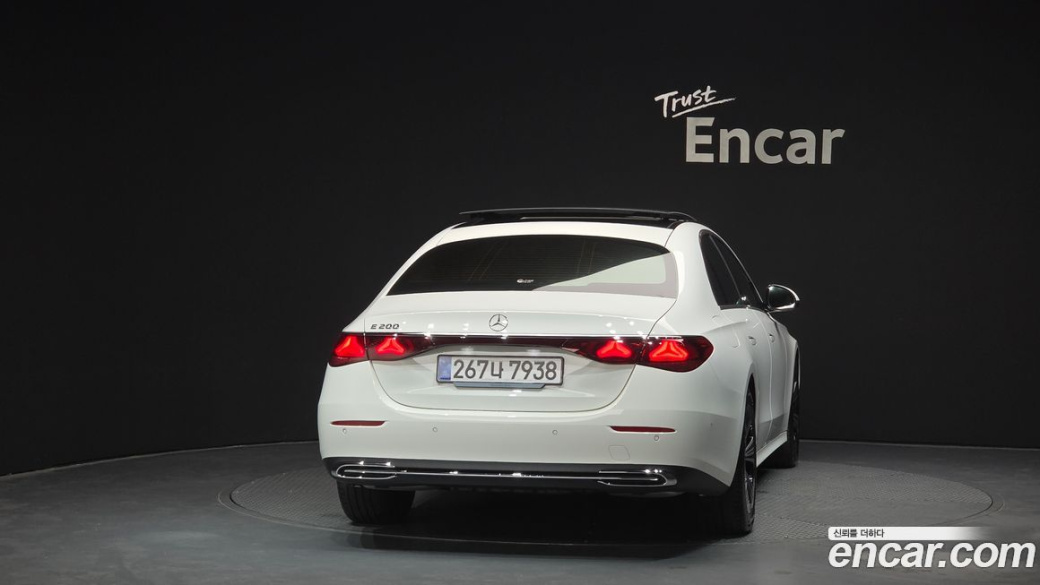 Mercedes-Benz E-Class E200 Avantgarde, 2025