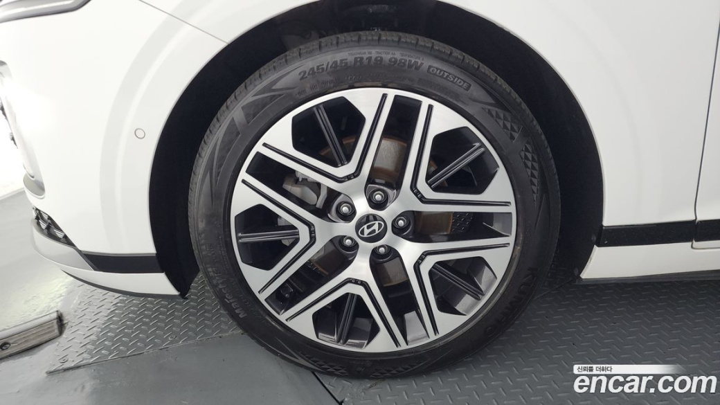 Hyundai Grandeur 2,5 Gasoline 2WD, 2024