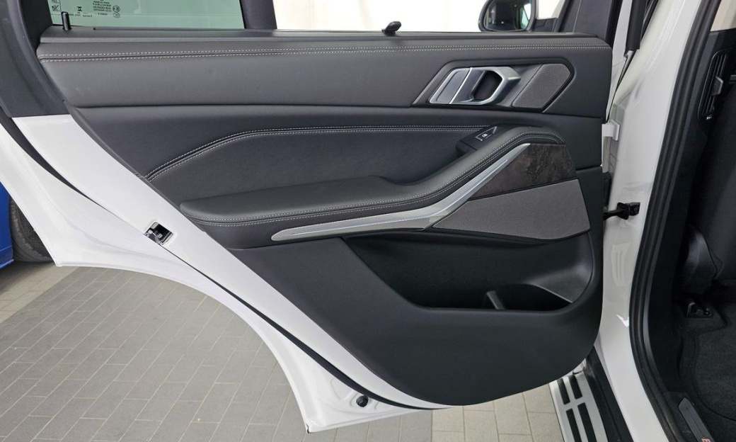 BMW X5 xDrive 40i xLine, 2024
