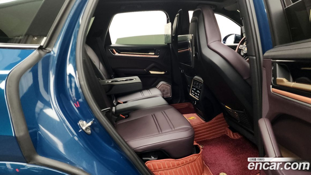 Porsche Cayenne 3.0, 2024