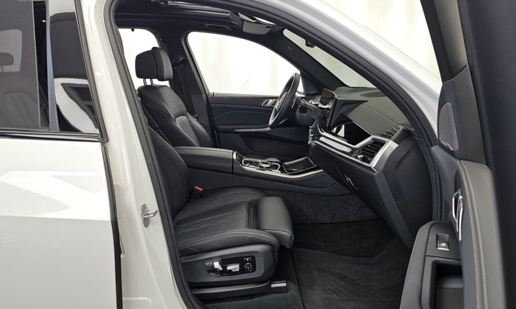 BMW X5 xDrive 40i M Sport, 2025