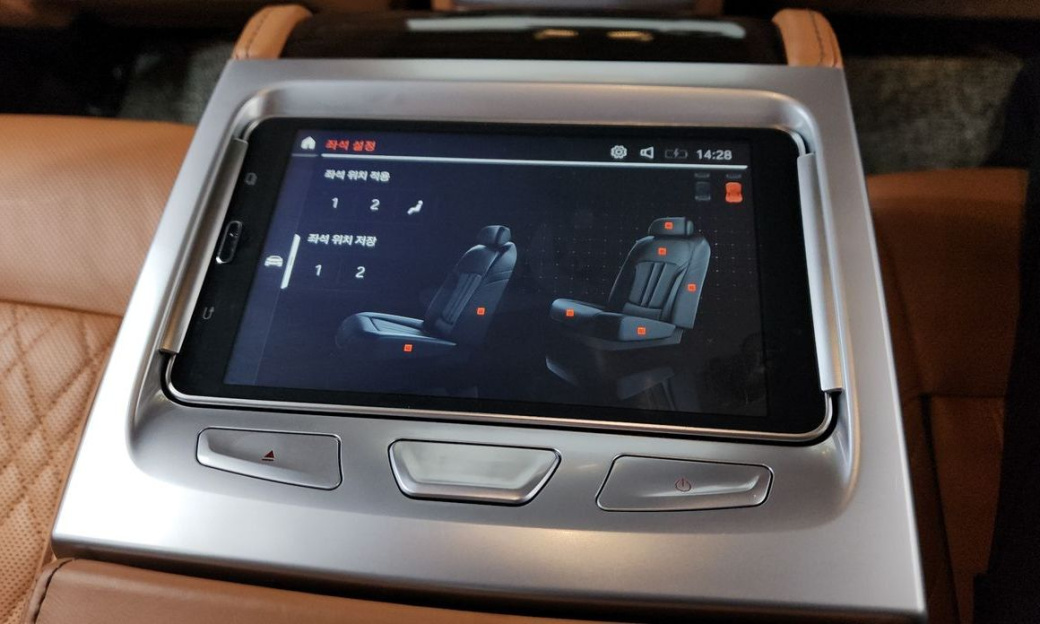 BMW 7-Series 740i Design Pure Excellence, 2022