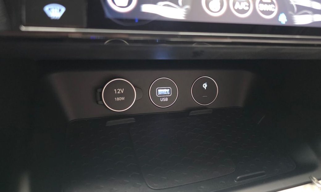 Genesis G70 Gasoline 2.5T 4WD, 2025