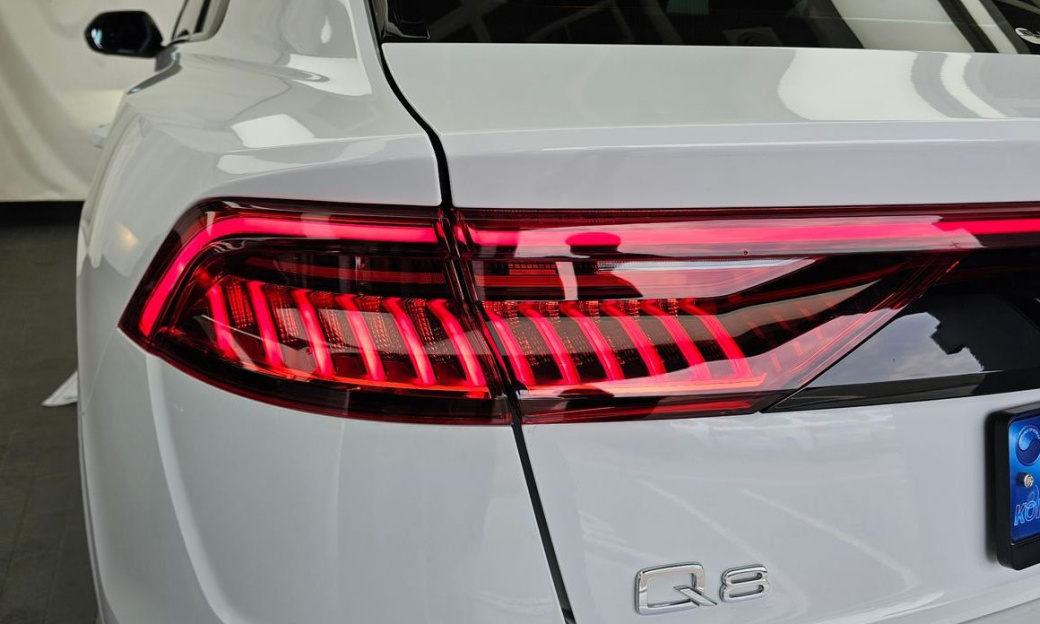 Audi Q8 55 TFSI Quattro Premium, 2023