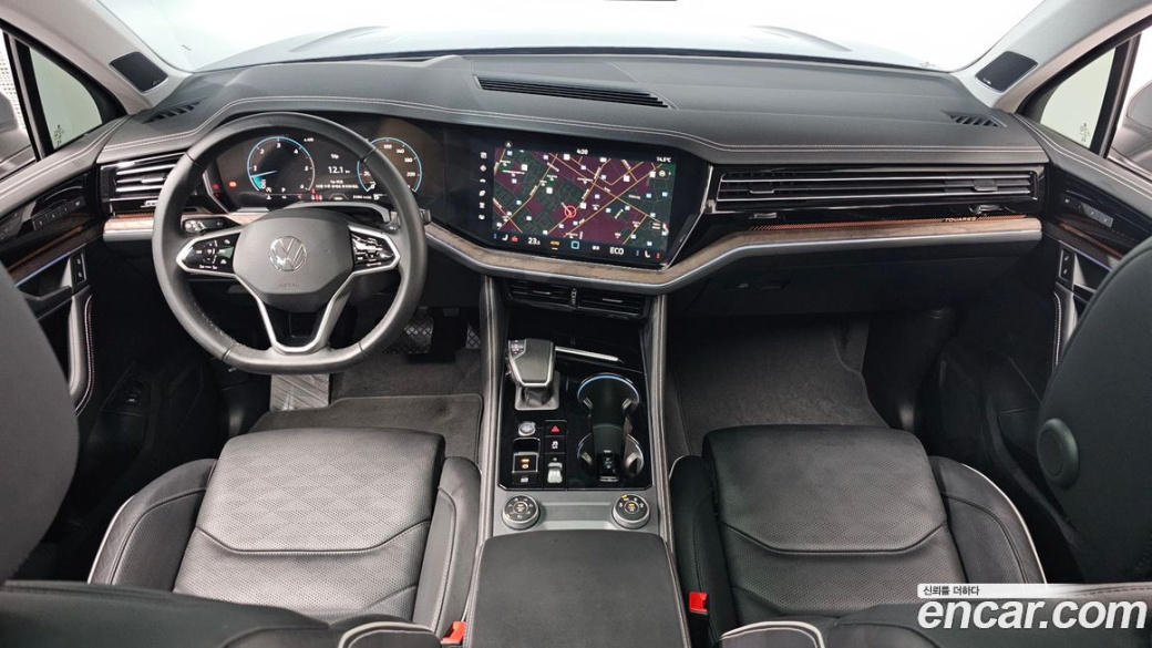 Volkswagen Touareg 3.0 TDI Prestige, 2024