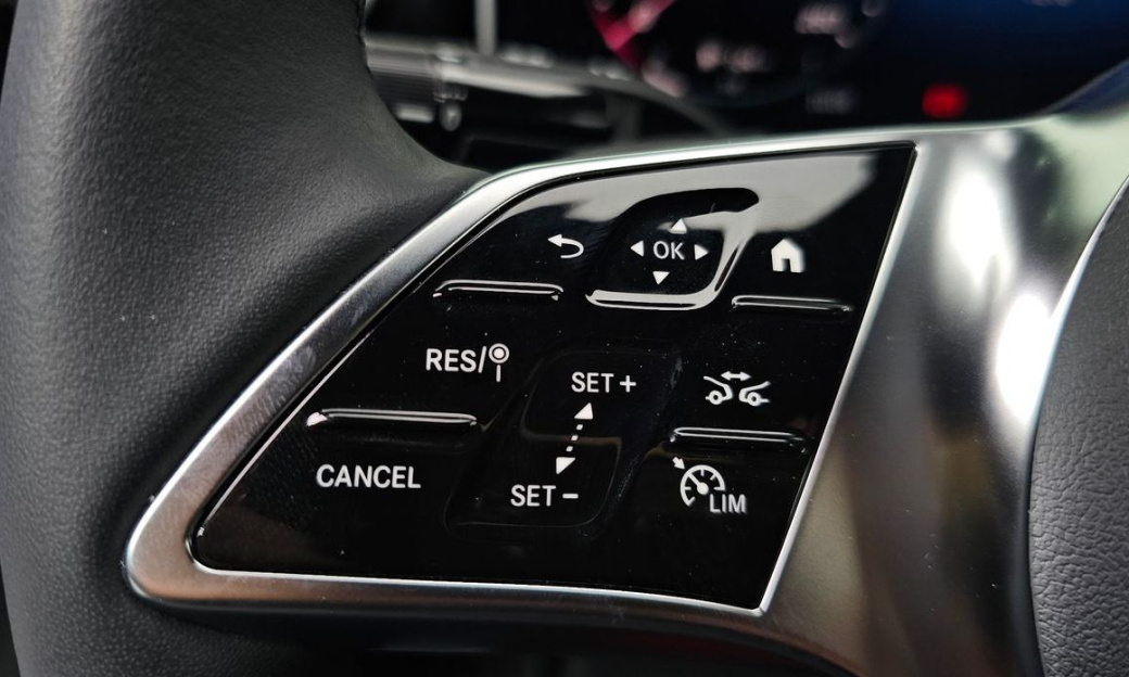 Mercedes-Benz C-Class C200 Avantgarde, 2025