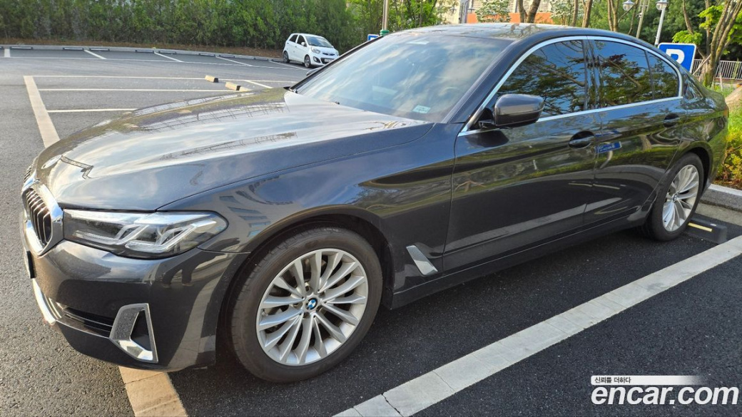 BMW 5-Series 523d xDrive, 2023