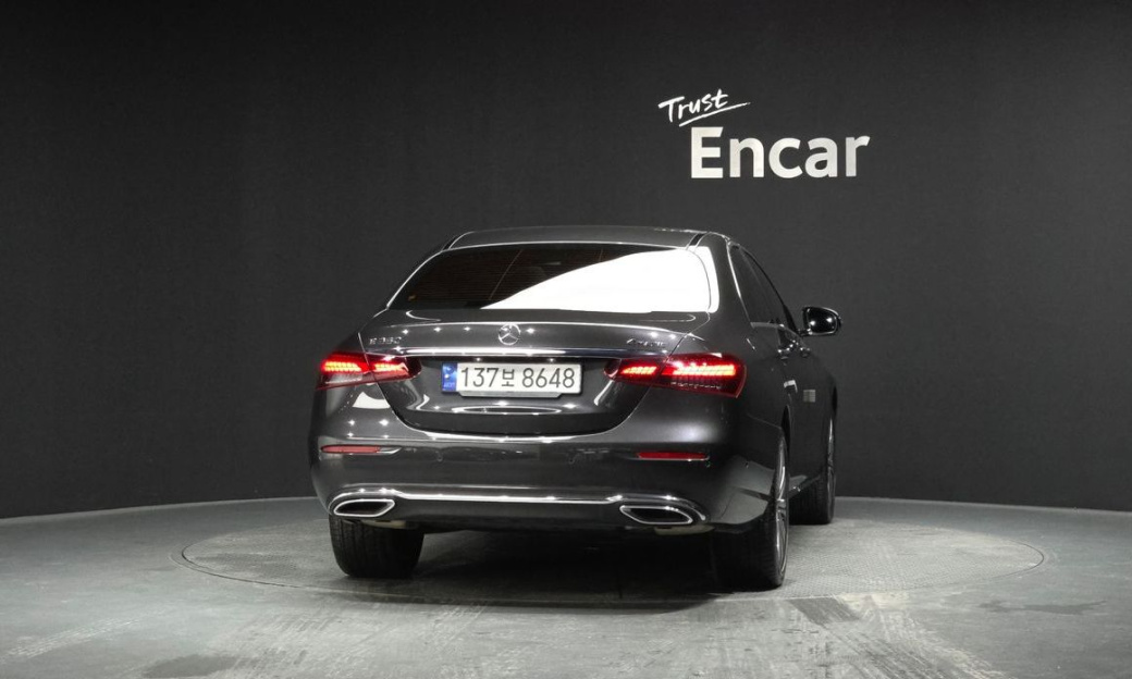 Mercedes-Benz E-Class E350 4MATIC Exclusive, 2023