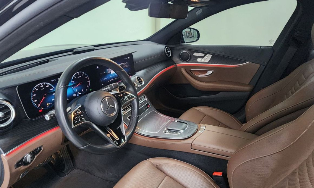 Mercedes-Benz E-Class E250 AMG Line, 2023