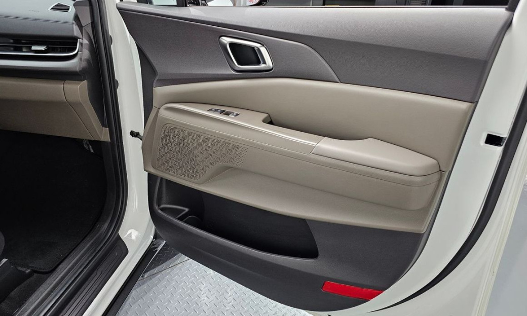 Kia Carnival 9-Seater Noblesse, 2024
