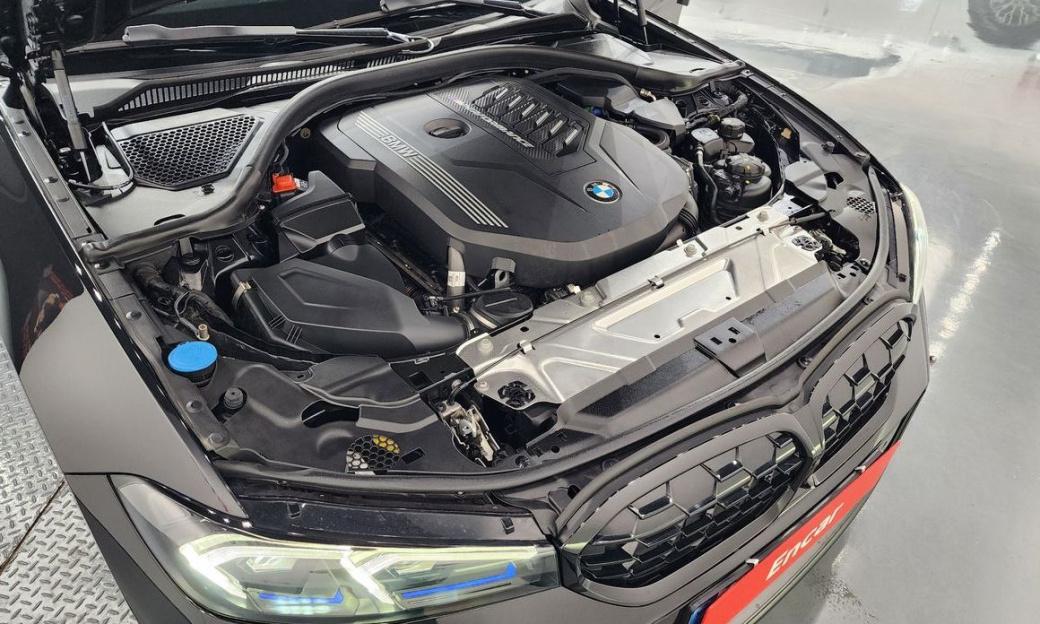 BMW 3-Series M340i Pro, 2024