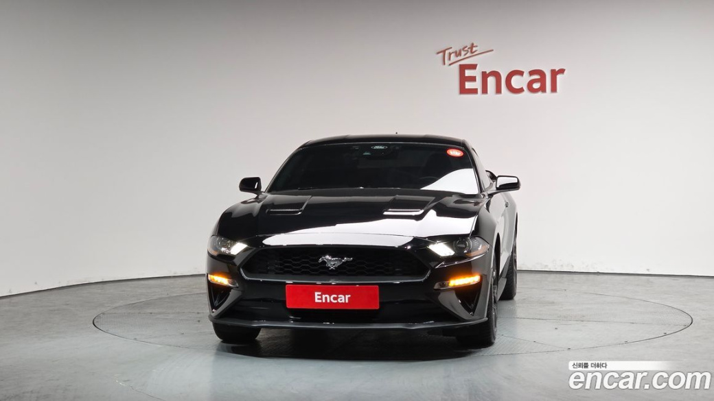 Ford Mustang Coupe, 2022