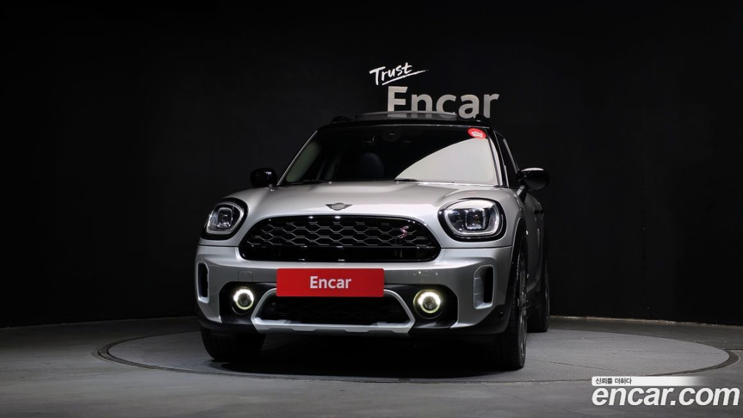 Mini Countryman ALL4 Classic Launch Pack, 2023