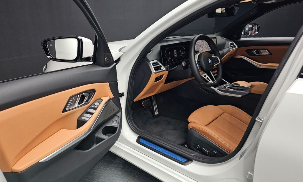 BMW 3-Series 320i M Sport, 2025