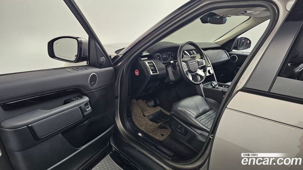 Land Rover Discovery D250 SE, 2023
