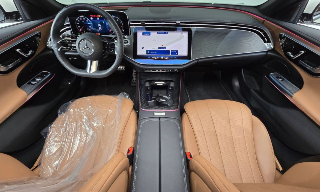 Mercedes-Benz E-Class E200 AMG Line, 2026