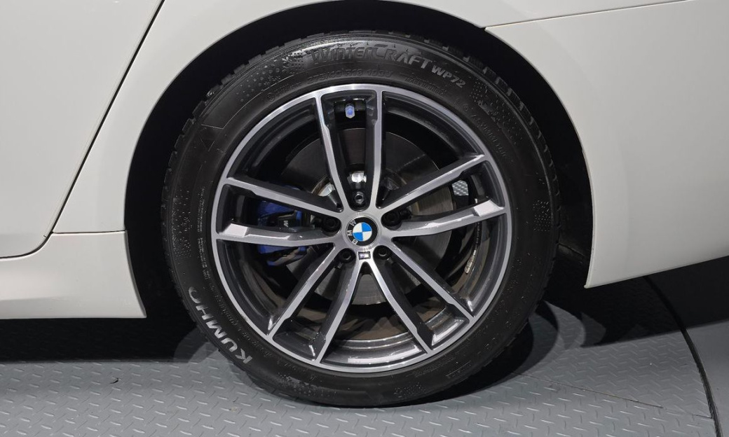 BMW 5-Series 520i M Sport, 2023