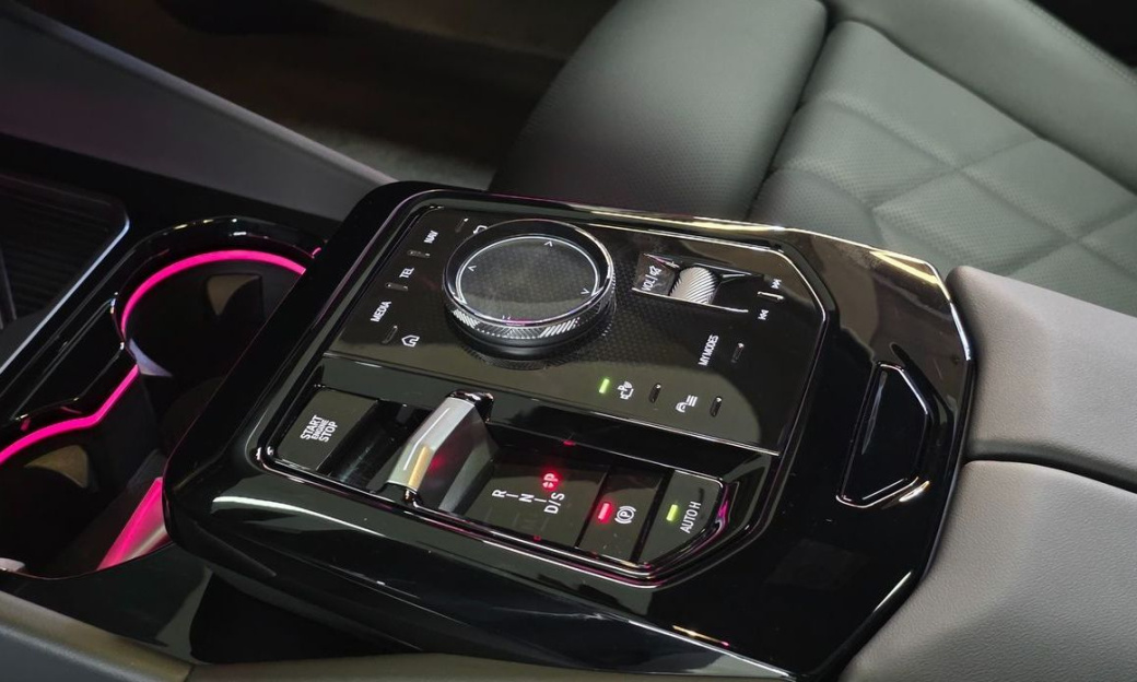 BMW 5-Series 520i Special Edition, 2025